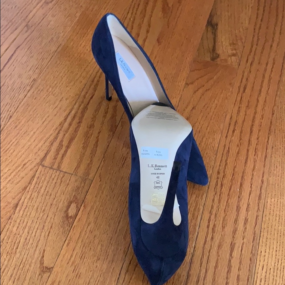 L.K.Bennett London Real Leather Pointed-Toe Courts - Picture 3 of 3